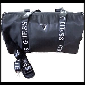 New GUESS Women's Logo Black Gym Weekend Travel Lightweight Small Duffle Bag